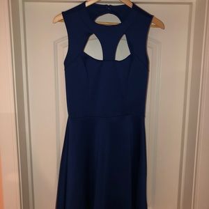Short Guess Flare Dress